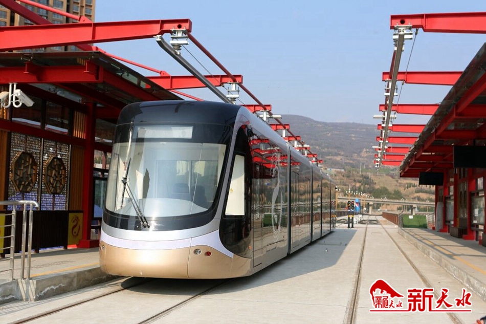 王銳調(diào)研有軌電車示范線一期工程、工業(yè)博物館等項目建設情況