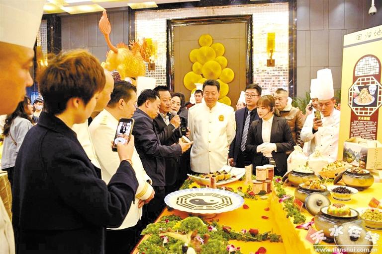 隴菜藝術(shù)盛典聚焦隴菜經(jīng)濟(jì)新成就——中國烹飪大師、甘肅省隴菜協(xié)會會長趙長安專訪