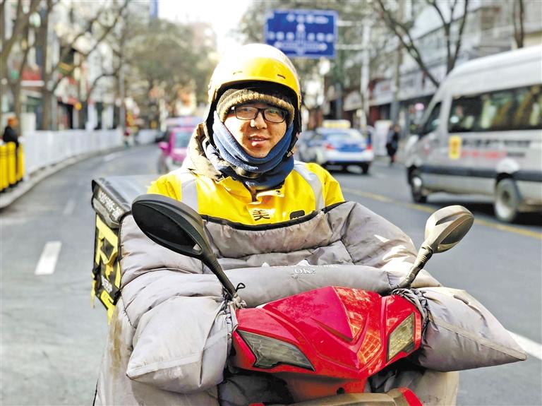 外賣小哥王全軍：好好干，在蘭州買套房