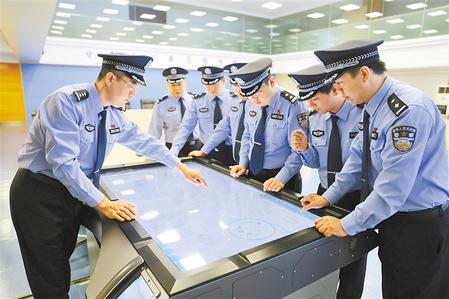 致敬！人民警察