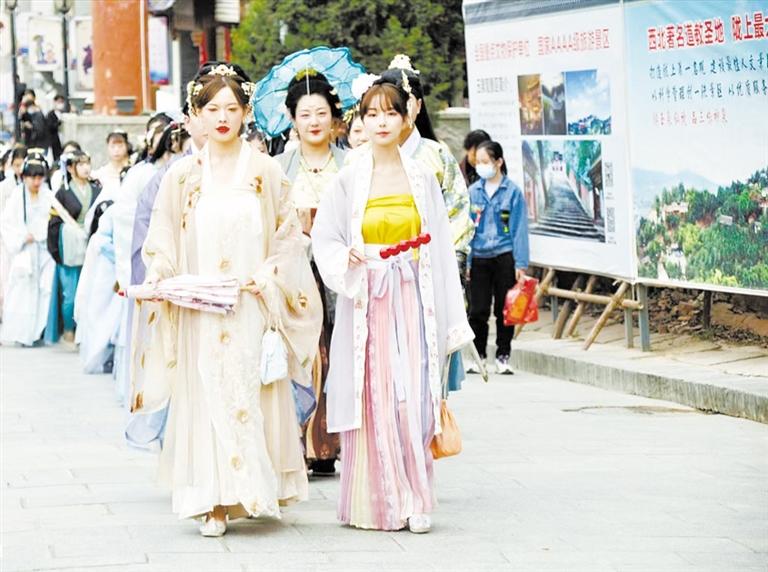 傳承雅致生活美學(xué) 天水市玉泉觀(guān)首屆“花朝節(jié)”開(kāi)幕