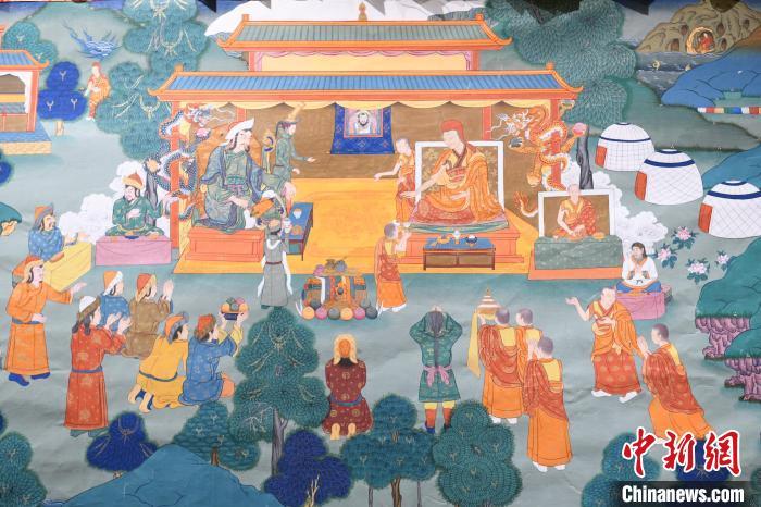 8月20日，在蘭州市博物館展出的大型歷史題材卷軸唐卡“涼州會盟”?！〈魑牟?攝