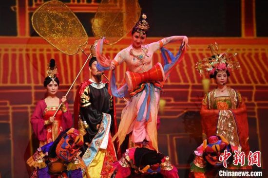 2023年第六屆敦煌文博會期間，系列演藝上演。(資料圖)李亞龍 攝