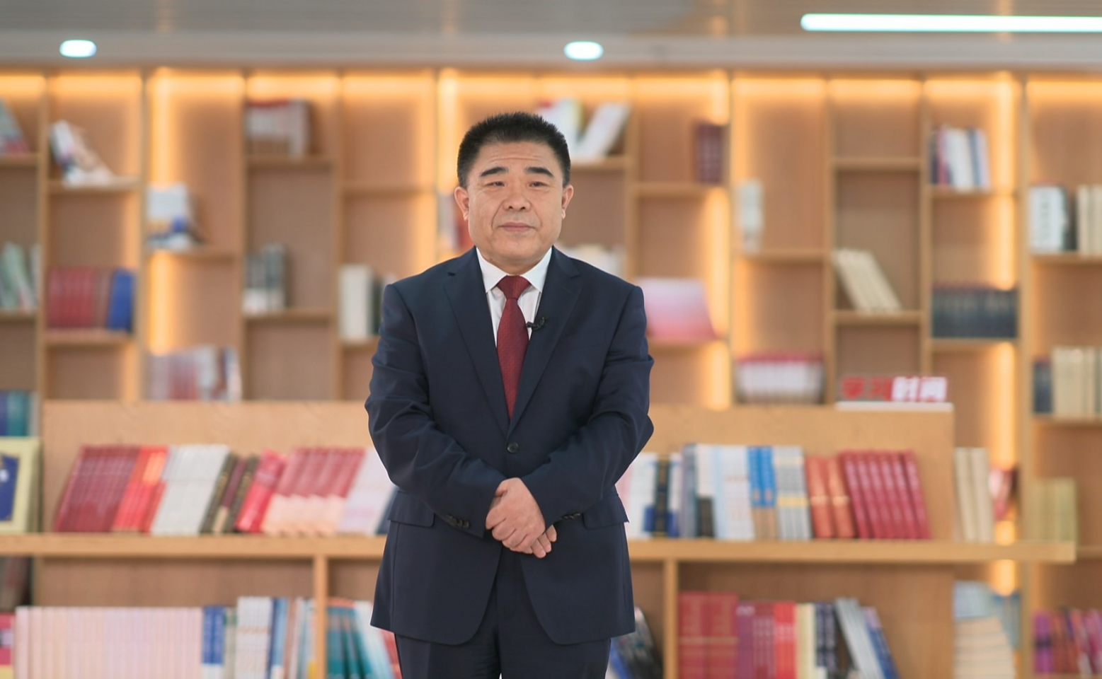 學(xué)習(xí)時(shí)間丨作風(fēng)問(wèn)題核心是黨同人民群眾的關(guān)系問(wèn)題